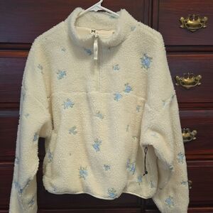 Sincerely Jules Cream and Blue Rose Embroidered 1/4 Zip Sherpa Pullover NWOT